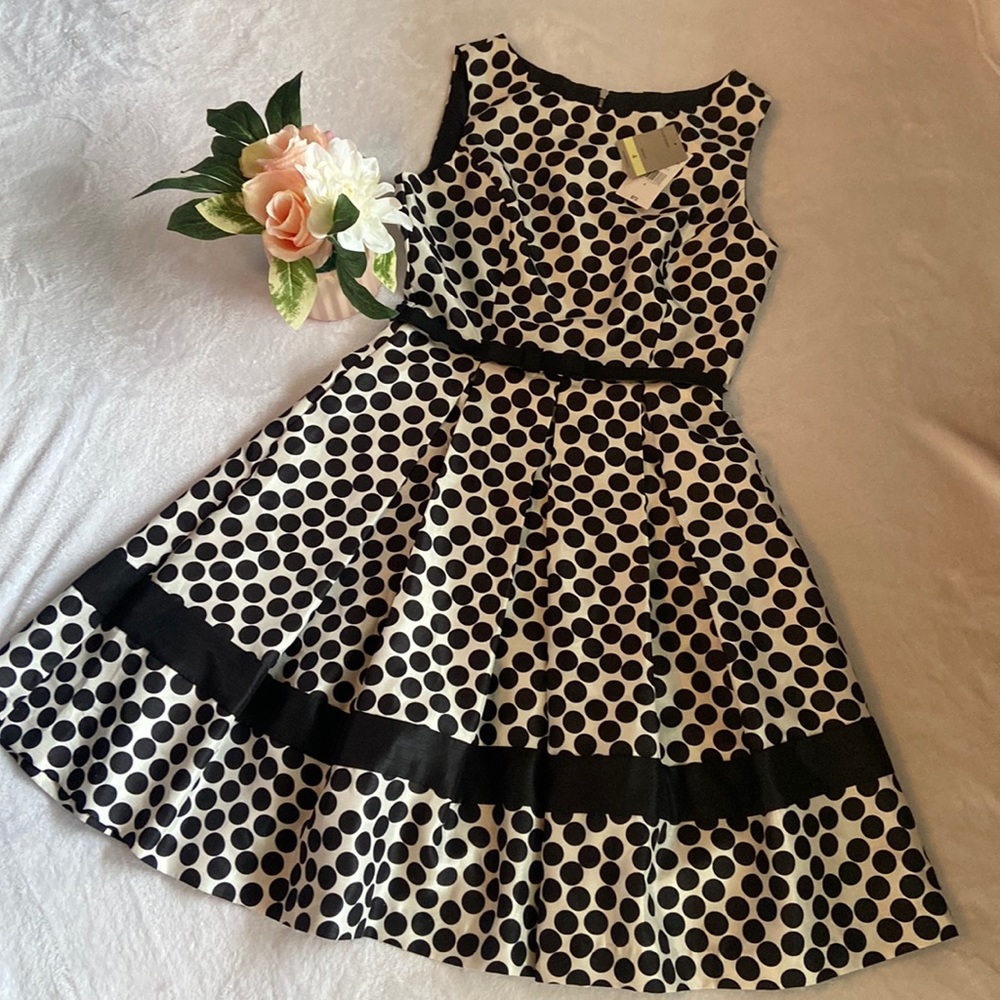 NWT Danny & Nicole Size 4 Full Black & White Polka Dot Dress Zip Back